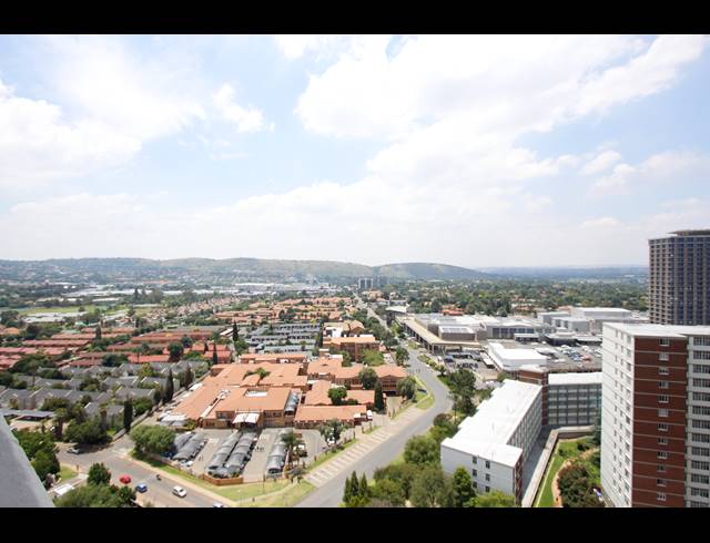 3 BEDROOM APARTMENT FOR SALE IN BEDFORD GARDENS